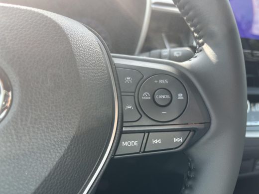 Toyota Corolla Cross Hybrid 140 Dynamic ActivLease financial lease