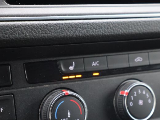 Volkswagen Crafter 35 2.0 TDI 140 PK DSG L3H3 + 3000 KG TREKHAAK + ADAPTIVE CRUISE / STUUR+ STOELVERW. / MASSAGE / L... ActivLease financial lease