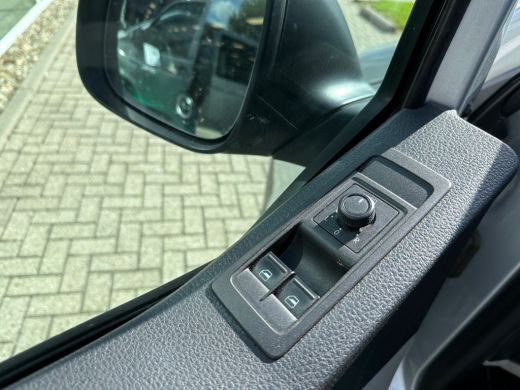 Volkswagen Transporter 2.0 TDI L2H1 Comfortline Nieuwe Distributie ActivLease financial lease