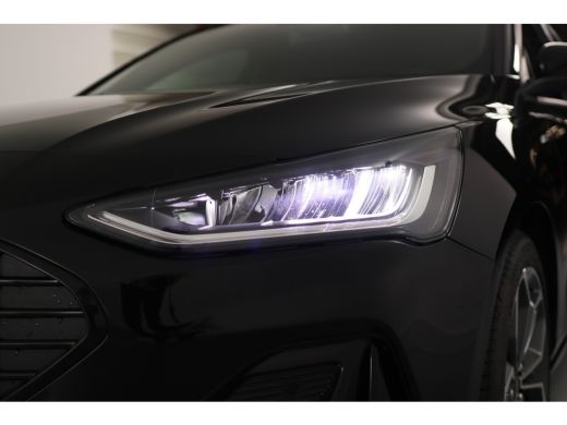 Ford Focus Wagon 1.0 EcoBoost Hybrid ST Line X | Winter Pack | Camera | 18 inch lichtmetalen velgen | Climat... ActivLease financial lease