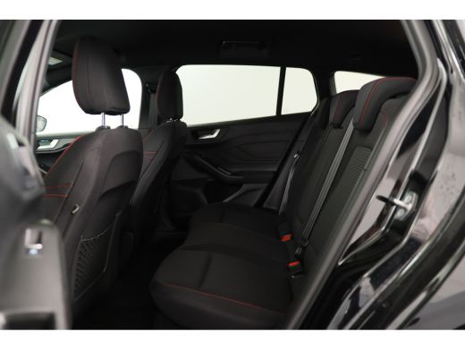 Ford Focus Wagon 1.0 EcoBoost Hybrid ST Line X | Winter Pack | Camera | 18 inch lichtmetalen velgen | Climat... ActivLease financial lease