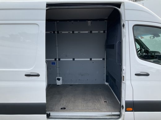 Mercedes Sprinter 55kWh 3-Pers L2H2 Snellader Camera Hoog Lang Stoelverwarming 3 zits ActivLease financial lease