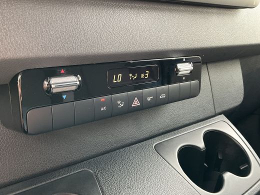 Mercedes Sprinter 55kWh 3-Pers L2H2 Snellader Camera Hoog Lang Stoelverwarming 3 zits ActivLease financial lease
