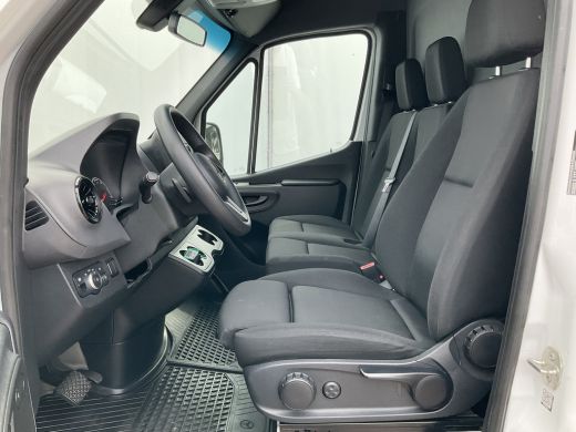 Mercedes Sprinter 55kWh 3-Pers L2H2 Snellader Camera Hoog Lang Stoelverwarming 3 zits ActivLease financial lease