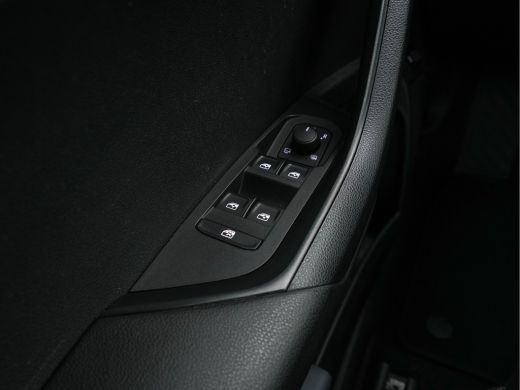 Skoda Karoq 1.5 TSI ACT Sportline Business *DIGI-COCKPIT | FULL-LED | DAB | KEYLESS | CAMERA | NAVI-FULLMAP |... ActivLease financial lease