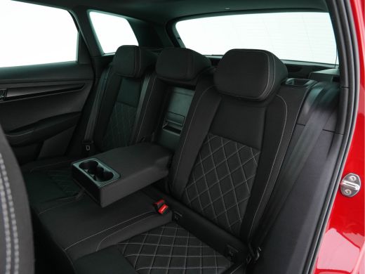 Skoda Karoq 1.5 TSI ACT Sportline Business *DIGI-COCKPIT | FULL-LED | DAB | KEYLESS | CAMERA | NAVI-FULLMAP |... ActivLease financial lease