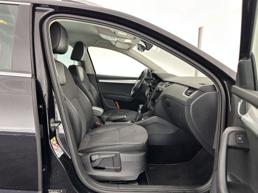 Skoda Octavia Combi 1.6 TDI Greentech Clever Edition *NAVI-FULLMAP | AMUNDSEN-AUDIO | ECC | CRUISE | DAB | APP-... ActivLease financial lease