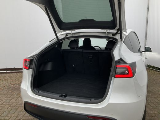 Tesla Model Y Long Range AWD 75 kWh Autopilot Stoelverw voor/achter BTW auto Dual Motor ActivLease financial lease