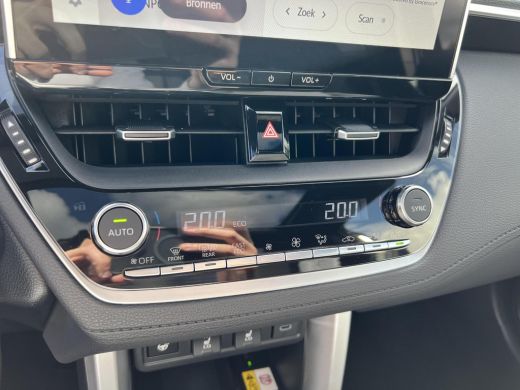 Toyota Corolla Cross Hybrid 140 Style Black Edition ActivLease financial lease