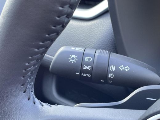 Toyota RAV4 2.5 Hybrid Executive **DODE HOEK DETECTIE/ LEDEREN BEKLEDING/ PARKEERSENSOREN** ActivLease financial lease