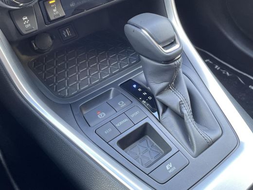 Toyota RAV4 2.5 Hybrid Executive **DODE HOEK DETECTIE/ LEDEREN BEKLEDING/ PARKEERSENSOREN** ActivLease financial lease