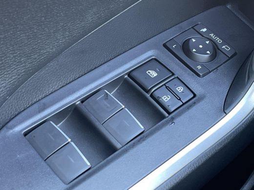Toyota RAV4 2.5 Hybrid Executive **DODE HOEK DETECTIE/ LEDEREN BEKLEDING/ PARKEERSENSOREN** ActivLease financial lease