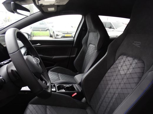 Volkswagen GOLF Variant Volkswagen R-Line Edition | Inclusief €2000,- inruilvoordeel Inclusief €2000,- inruilvoordeel | '... ActivLease financial lease