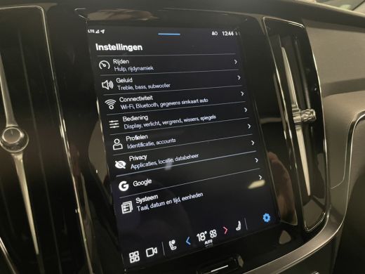 Volvo  V60 T6 AWD Recharge Plus Dark Long Range | Schuifdak | Adaptieve Cruise Control | Stoelverwarming voo... ActivLease financial lease