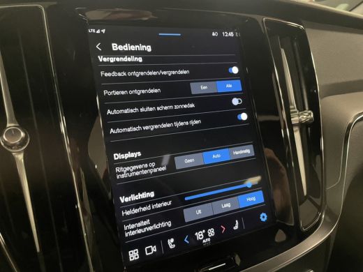 Volvo  V60 T6 AWD Recharge Plus Dark Long Range | Schuifdak | Adaptieve Cruise Control | Stoelverwarming voo... ActivLease financial lease