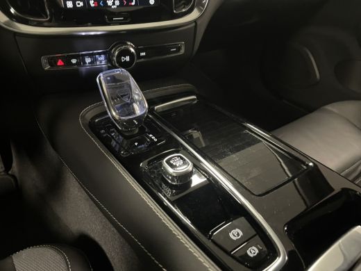 Volvo  V60 T6 AWD Recharge Plus Dark Long Range | Schuifdak | Adaptieve Cruise Control | Stoelverwarming voo... ActivLease financial lease