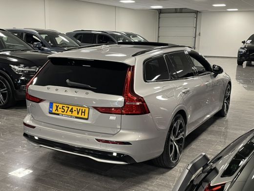 Volvo  V60 T6 AWD Recharge Plus Dark Long Range | Schuifdak | Adaptieve Cruise Control | Stoelverwarming voo... ActivLease financial lease