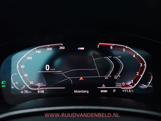 BMW 5 Serie Touring 520i LCI M-PAKKET SHADOWLINE PANODAK/COMFORTLEER/TREKHAAK ActivLease financial lease