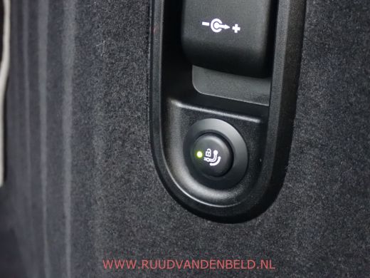 BMW 5 Serie Touring 520i LCI M-PAKKET SHADOWLINE PANODAK/COMFORTLEER/TREKHAAK ActivLease financial lease