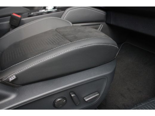 Ford Kuga 2.5 PHEV Active X | PANORAMADAK | TREKHAAK | HEAD-UP | FULL LED | ADAPTIVE CRUISE ActivLease financial lease