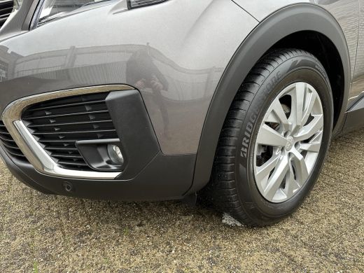 Peugeot 5008 1.2 PureTech Blue Lease Executive | 7persoons | Cruise Control | Automatische Airco ActivLease financial lease