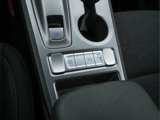 Hyundai KONA EV Fashion 64 kWh (INCL-BTW) Aut.*KRELL-AUDIO | HEAD-UP | NAVI-FULLMAP | KEYLESS | SHIFT-PADDLES ... ActivLease financial lease