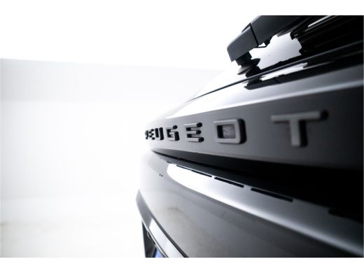 Peugeot 2008 1.2 PureTech 100 Allure Fabrieksgarantie, Apple carplay, Navigatie, ActivLease financial lease