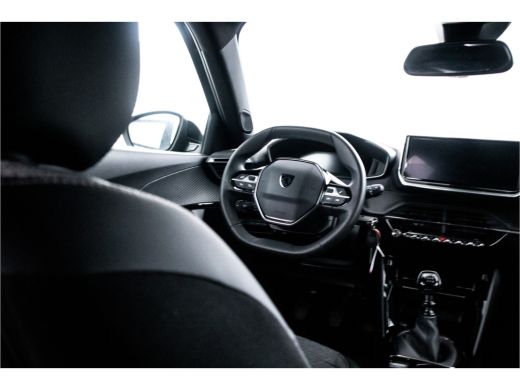 Peugeot 2008 1.2 PureTech 100 Allure Fabrieksgarantie, Apple carplay, Navigatie, ActivLease financial lease