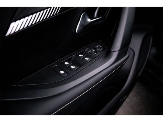 Peugeot 2008 1.2 PureTech 100 Allure Fabrieksgarantie, Apple carplay, Navigatie, ActivLease financial lease