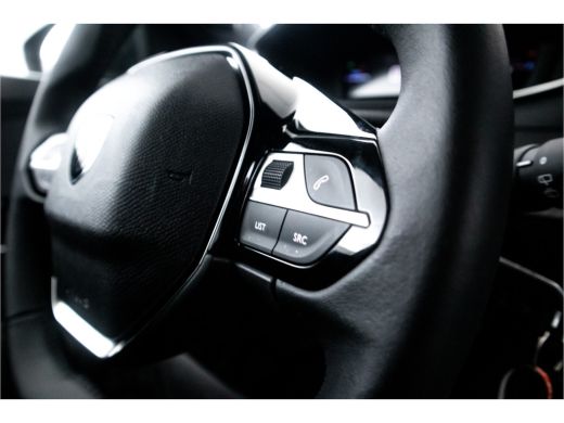 Peugeot 2008 1.2 PureTech 100 Allure Fabrieksgarantie, Apple carplay, Navigatie, ActivLease financial lease