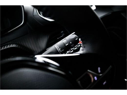 Peugeot 2008 1.2 PureTech 100 Allure Fabrieksgarantie, Apple carplay, Navigatie, ActivLease financial lease