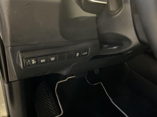 Toyota Corolla Touring Sports Hybrid 140 Dynamic | All-in prijs | Adaptive cruise control | Navigatie | Dode hoek waarschuwing ActivLease financial lease