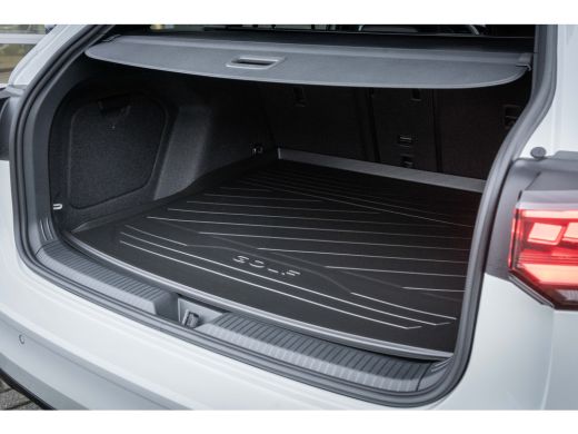 Volkswagen GOLF Variant Volkswagen R-Line Edition | Inclusief €2000,- inruilvoordeel Inclusief €2000,- inruilvoordeel | '... ActivLease financial lease
