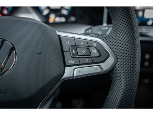 Volkswagen GOLF Variant Volkswagen R-Line Edition | Inclusief €2000,- inruilvoordeel Inclusief €2000,- inruilvoordeel | '... ActivLease financial lease