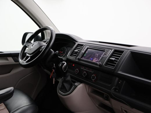 Volkswagen Transporter 2.0 TDI 204 PK DSG + LEDER / APPLE CARPLAY / 2500 KG TREKHAAK / CAMERA / STANDKACHEL ActivLease financial lease