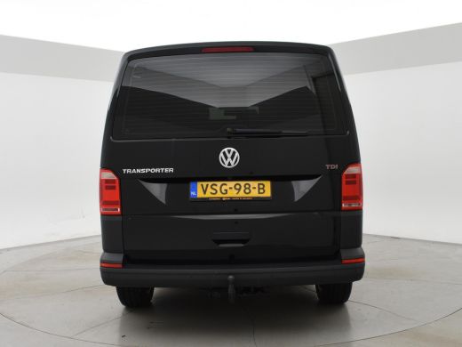 Volkswagen Transporter 2.0 TDI 204 PK DSG + LEDER / APPLE CARPLAY / 2500 KG TREKHAAK / CAMERA / STANDKACHEL ActivLease financial lease
