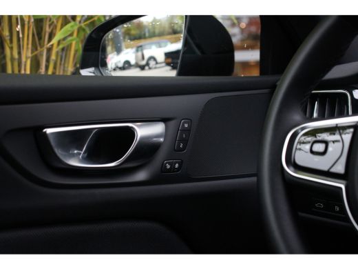 Volvo  S60 Recharge T6 AWD 350pk Plus Dark | Adaptive Cruise | BLIS | Camera | Memory Seats | Stuur/stoelver... ActivLease financial lease