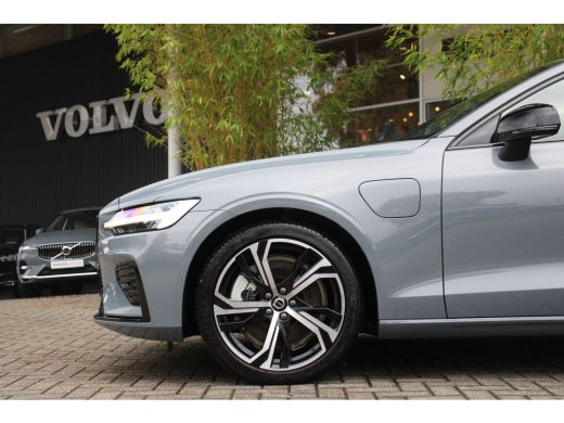 Volvo  S60 Recharge T6 AWD 350pk Plus Dark | Adaptive Cruise | BLIS | Camera | Memory Seats | Stuur/stoelver... ActivLease financial lease