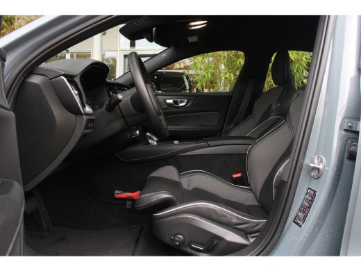 Volvo  S60 Recharge T6 AWD 350pk Plus Dark | Adaptive Cruise | BLIS | Camera | Memory Seats | Stuur/stoelver... ActivLease financial lease