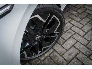 Volkswagen GOLF Variant Volkswagen R-Line Edition | Inclusief €2000,- inruilvoordeel Inclusief €2000,- inruilvoordeel | '...