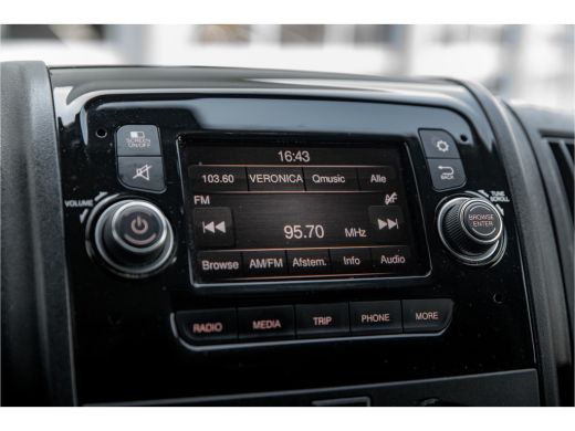 Peugeot Boxer 435 | 165 pk | Spiegelbak | Laadklep | Bluetooth ActivLease financial lease
