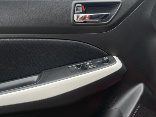 Suzuki Swift 1.2 Select Smart Hybrid APPLE CARPLAY | ANDROID PLAY ActivLease financial lease