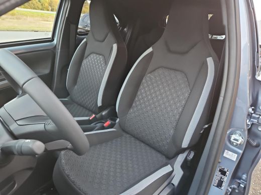 Toyota Aygo X 1.0 VVT-i MT Pulse Design ActivLease financial lease