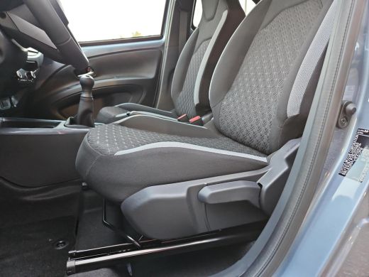 Toyota Aygo X 1.0 VVT-i MT Pulse Design ActivLease financial lease