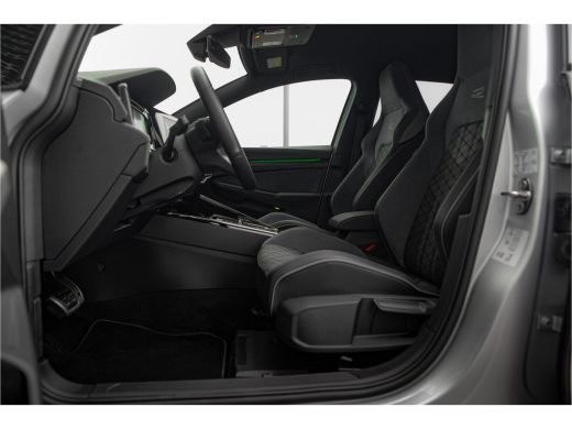 Volkswagen Golf 1.5 eTSI R-Line Business 150pk DSG | Black Style | Camera | HUD | Stoelverwarming ActivLease financial lease