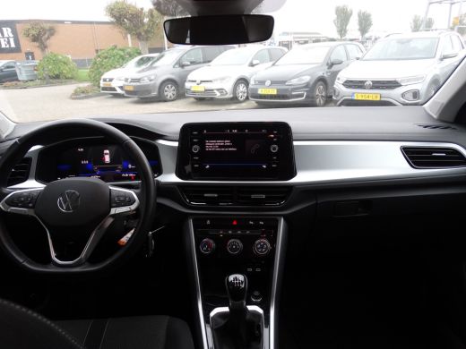 Volkswagen T-Roc 1.0 TSI Life | Cruise control adaptief | LED koplampen | Lichtmetalen velgen 16" ActivLease financial lease