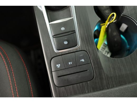 Ford Kuga 2.5 PHEV ST-Line | Navigatie | Camera | Keyless | Clima | Parkeersensoren V+A | Lichtmetalen Velgen ActivLease financial lease