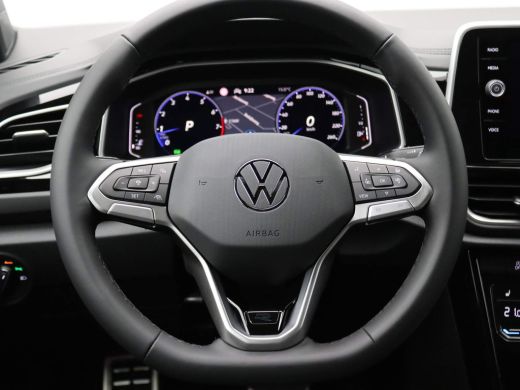 Volkswagen T-Roc 1.5 TSI R-Line Business 150PK DSG Black Style, LED-Matrix, Keyless Entry & Start, Pano-Schuifdak,... ActivLease financial lease