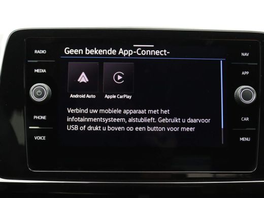 Volkswagen T-Roc 1.5 TSI R-Line Business 150PK DSG Black Style, LED-Matrix, Keyless Entry & Start, Pano-Schuifdak,... ActivLease financial lease