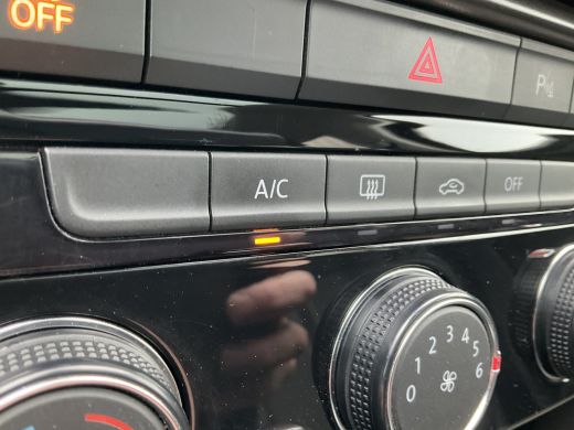 Volkswagen T-Roc 1.5 TSI Style Automaat Pano.dak Adap.Cruise Trekhaak Digitaal Vol Opties! ActivLease financial lease